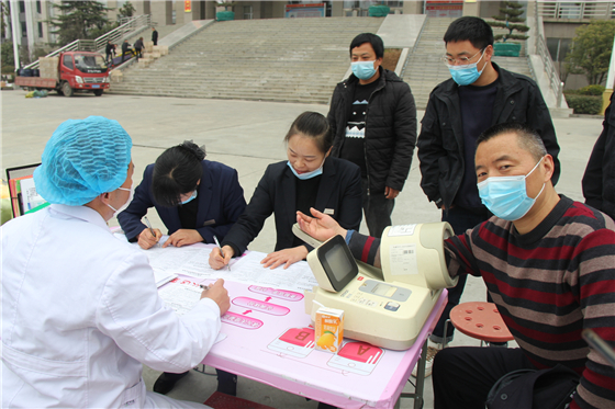 人民警察一心為民，捋袖捐血鐵血柔情——安康市公安局積極開展冬季獻血活動