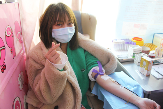 血液是生命的禮物——中國聯(lián)通安康市分公司、安康大數(shù)據(jù)運(yùn)營有限公司聯(lián)合開展冬季應(yīng)急獻(xiàn)血活動(dòng)