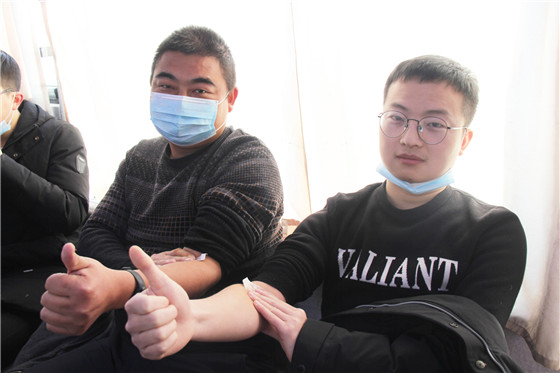 血液是生命的禮物——中國聯(lián)通安康市分公司、安康大數(shù)據(jù)運(yùn)營有限公司聯(lián)合開展冬季應(yīng)急獻(xiàn)血活動(dòng)