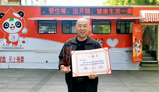 安康李軍，18年獻(xiàn)出“10”個自己……